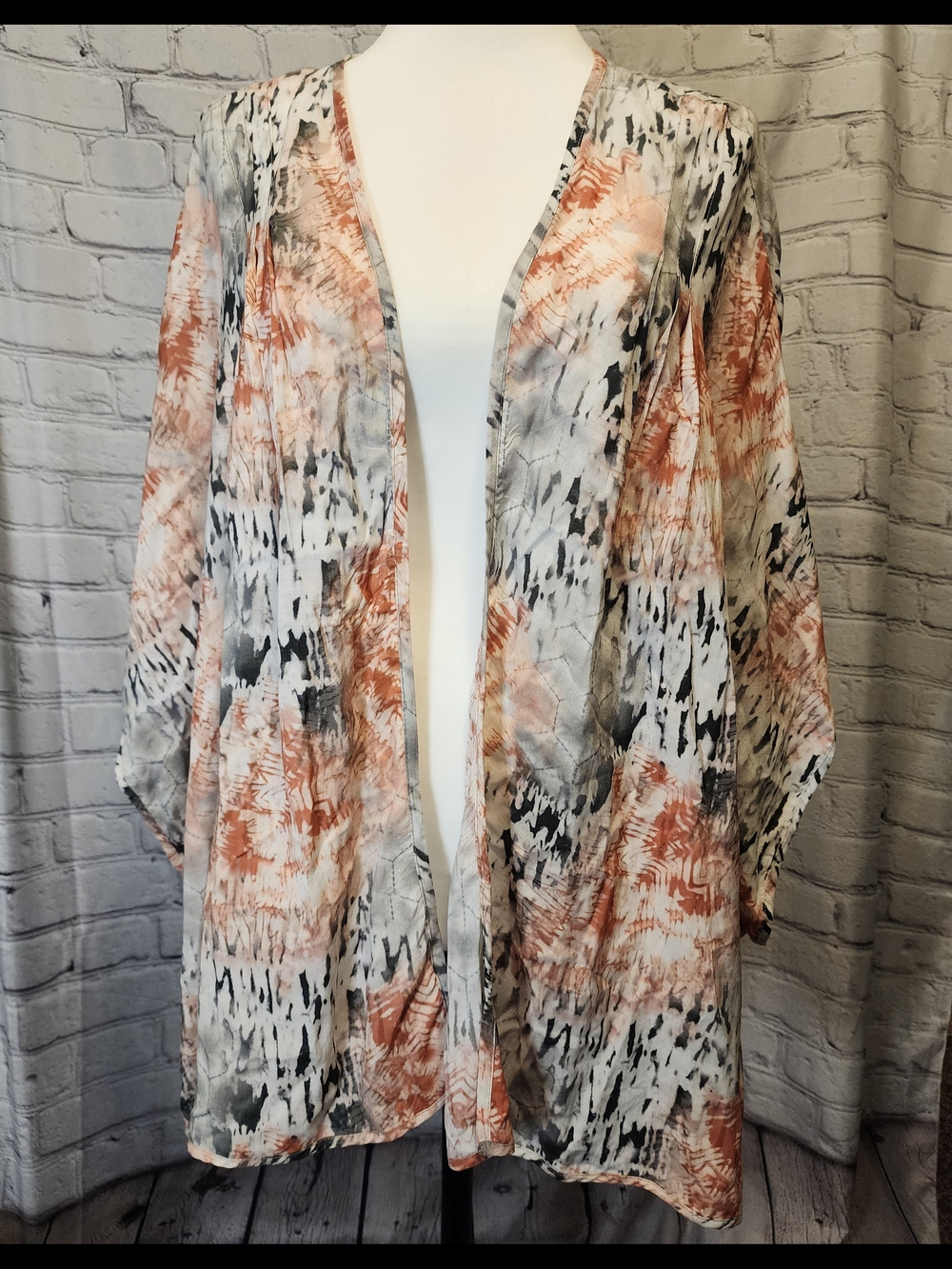 Tolani Evereve Sheer Open-Front Kimono in Rust, Black & Cream